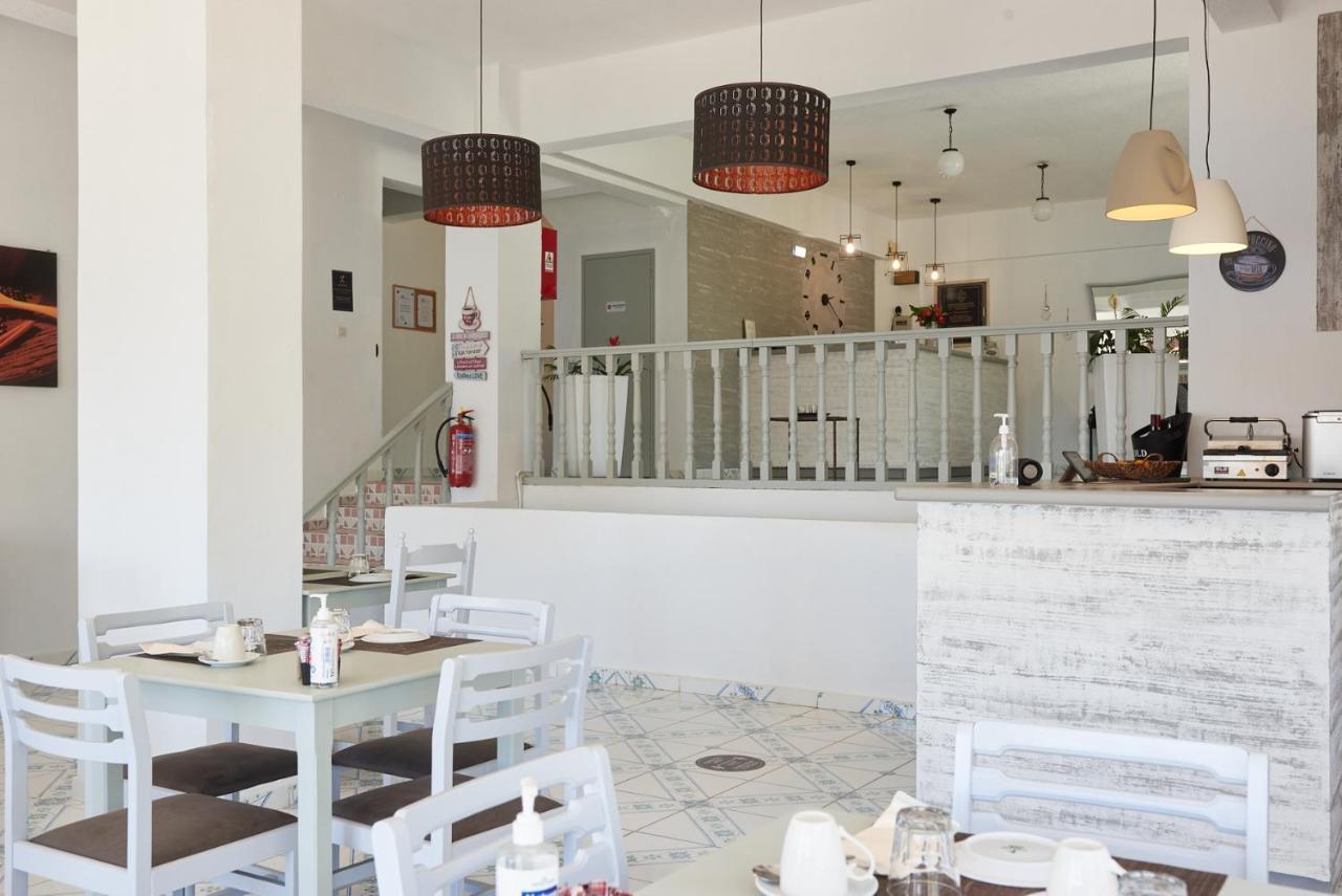 Athina Hotel 2*